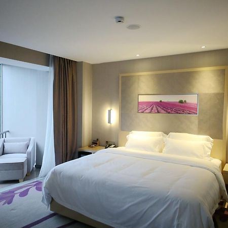 Lavande Hotel Qingdao North Station Shop Экстерьер фото