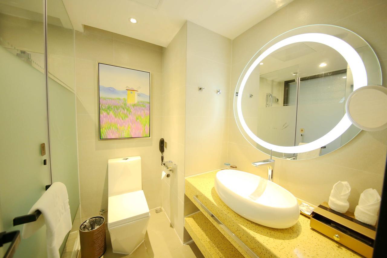 Lavande Hotel Qingdao North Station Shop Экстерьер фото